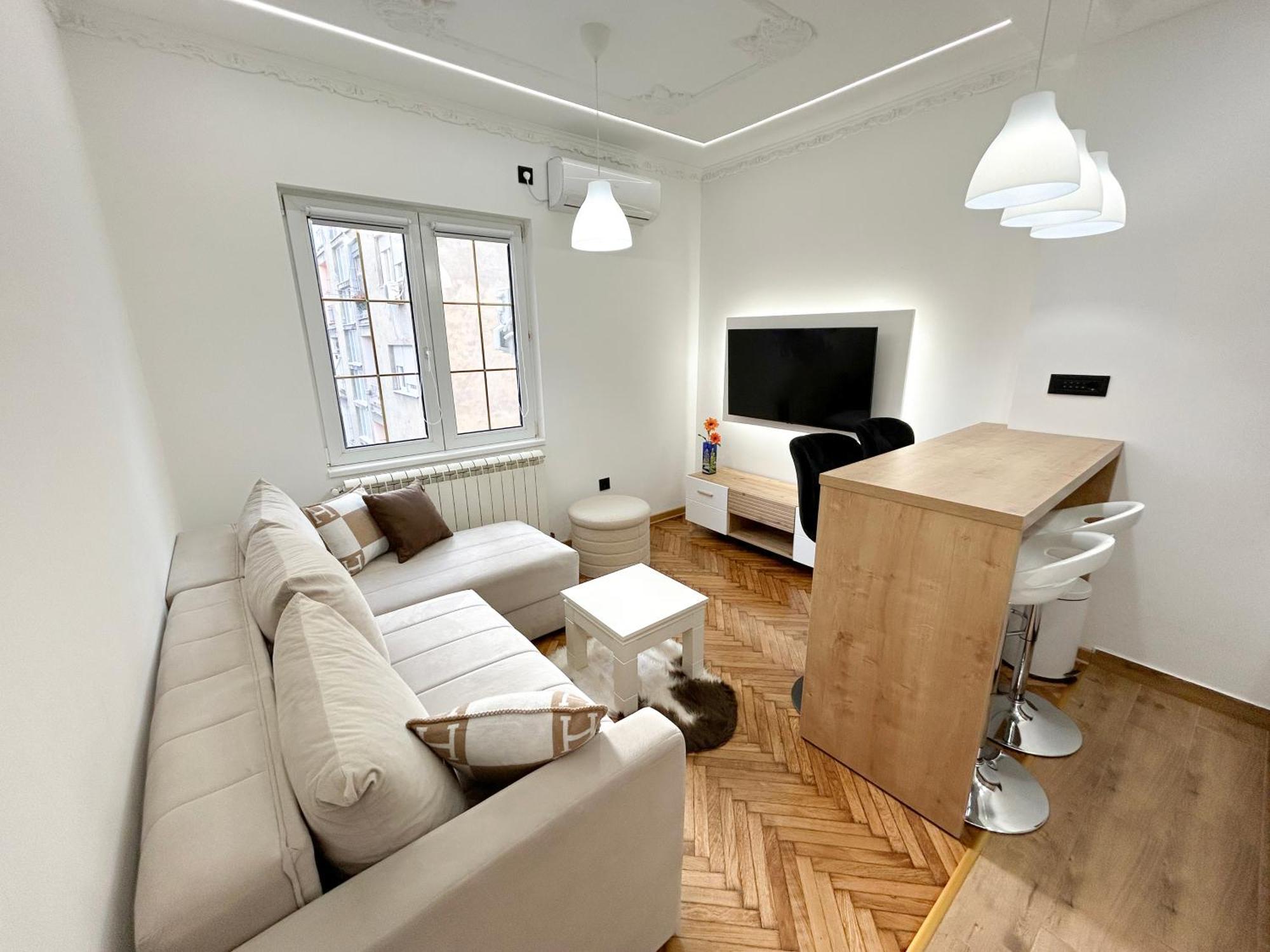 Central Elegance Belgrad Exteriör bild